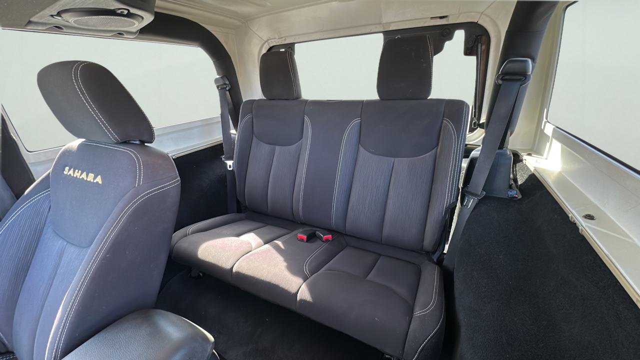 Jeep Wrangler Sahara 4WD 2014