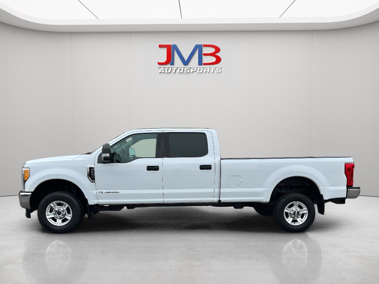 Ford F-250 SD XLT Crew Cab Long Bed 4WD 2017