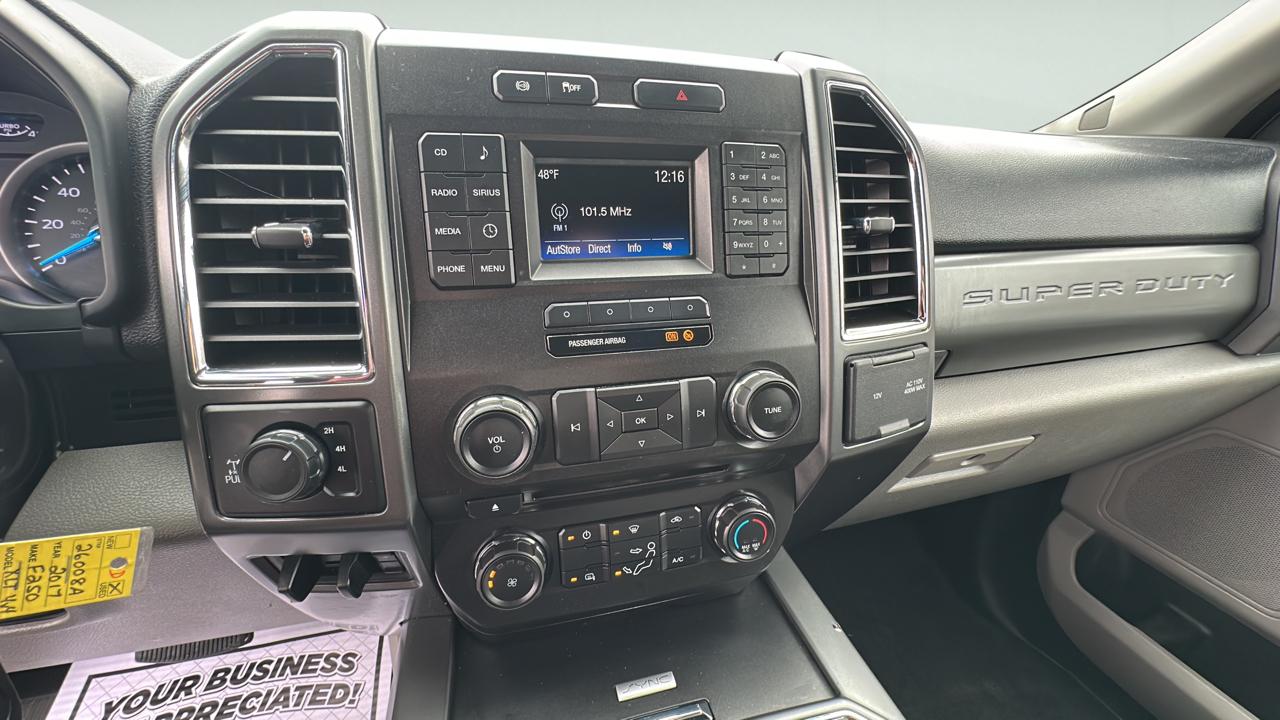 Ford F-250 SD XLT Crew Cab Long Bed 4WD 2017