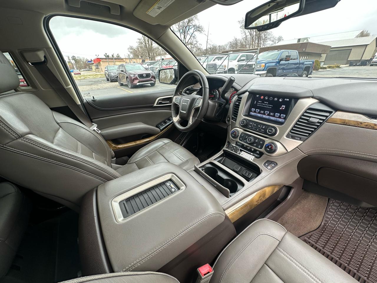 GMC Yukon Denali 4WD 2016