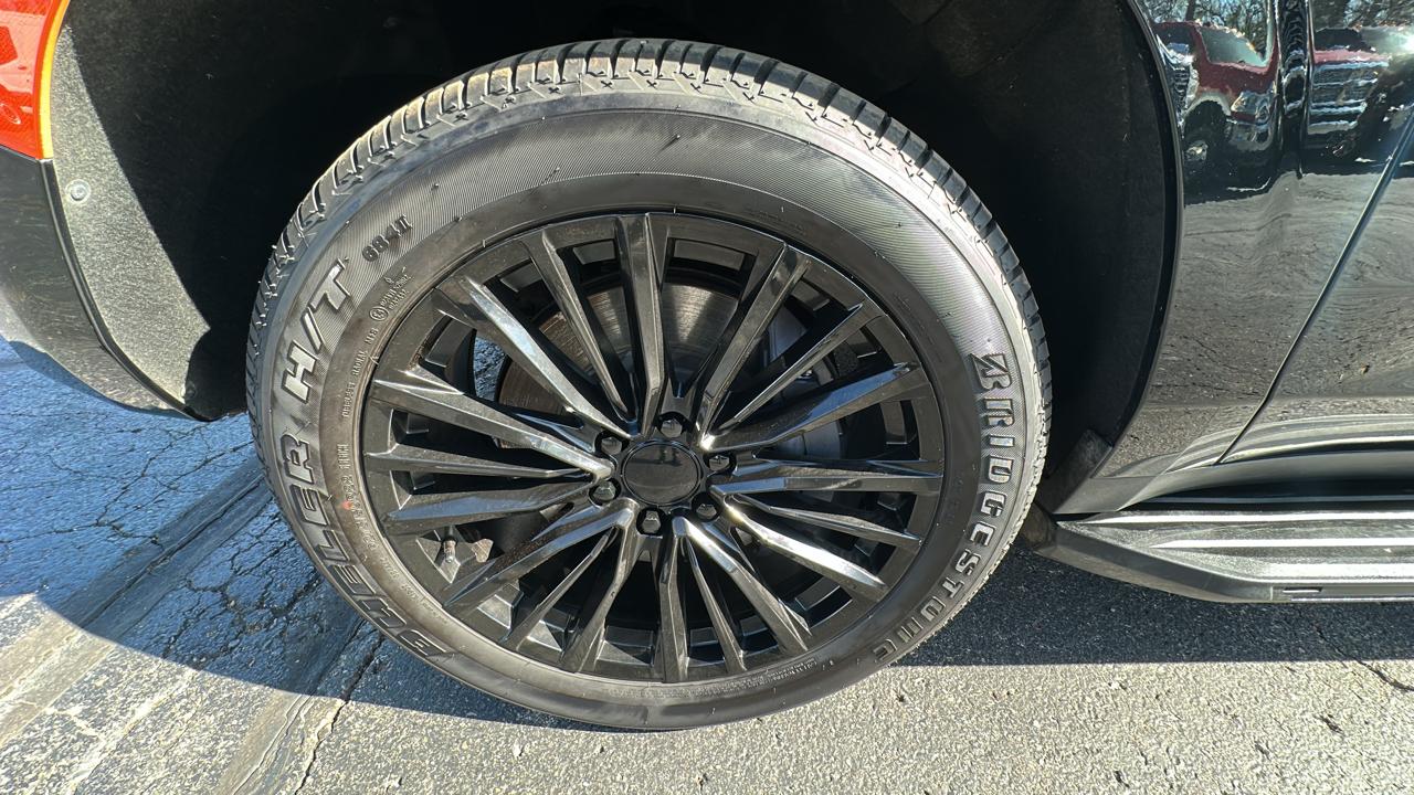 Chevrolet Tahoe 4WD 4dr 2023