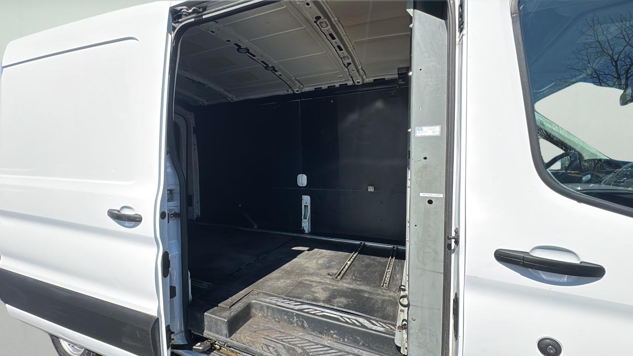 Ford Transit 350 Van Med. Roof w/Sliding Pass. 148-in. WB 2019