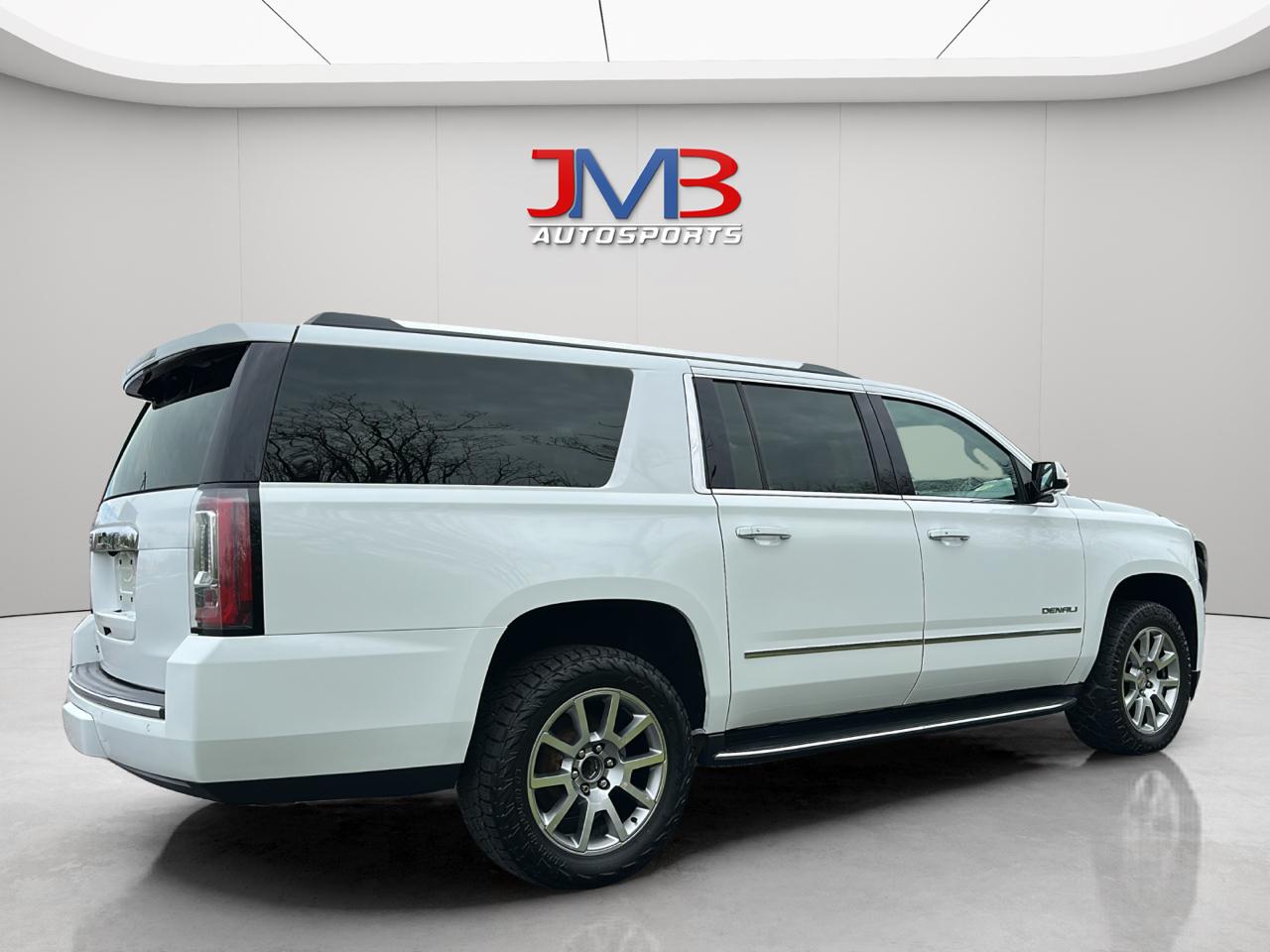 GMC Yukon XL Denali 4WD 2020