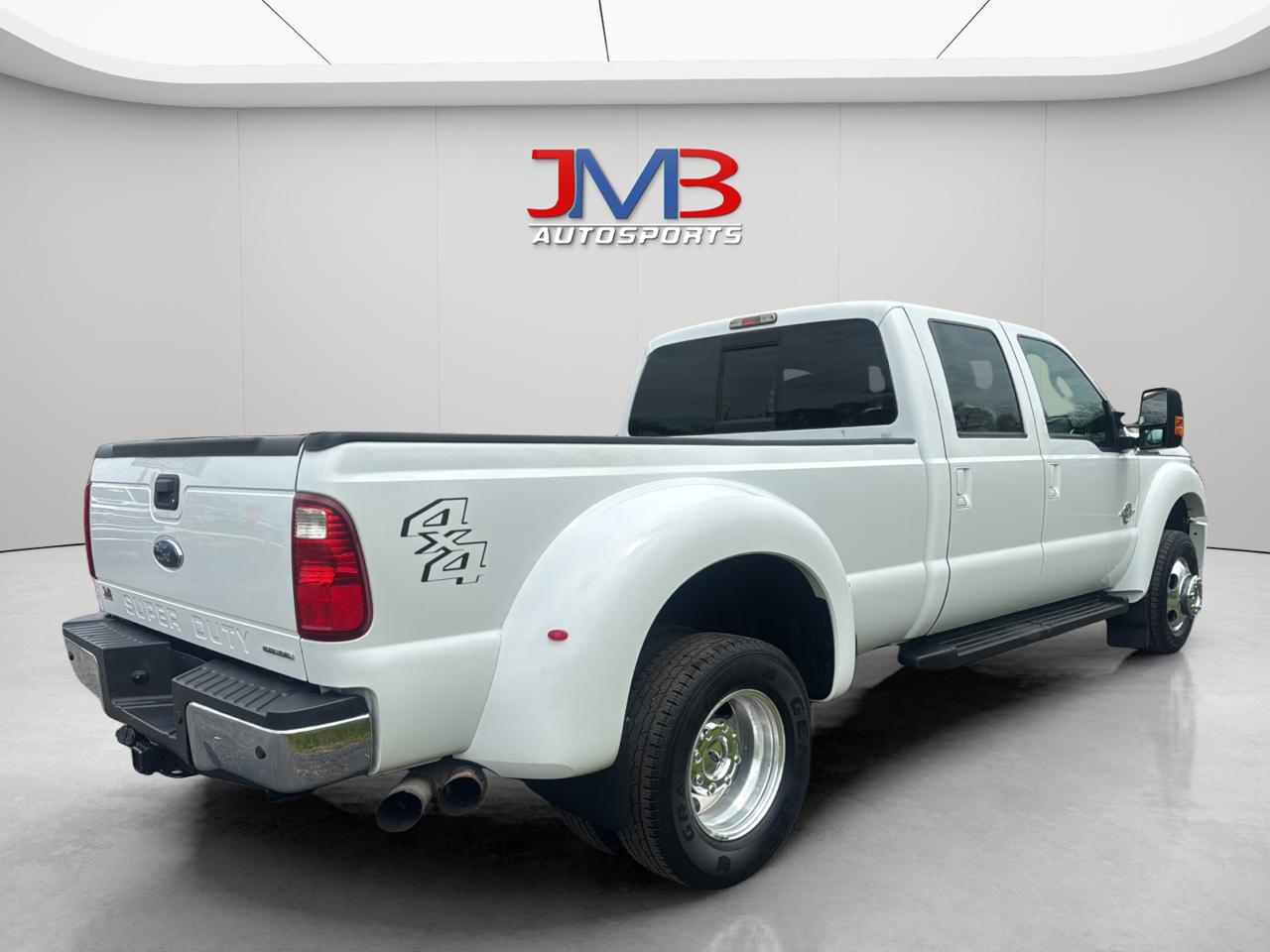 Ford F-350 SD XLT Crew Cab Long Bed DRW 4WD 2015