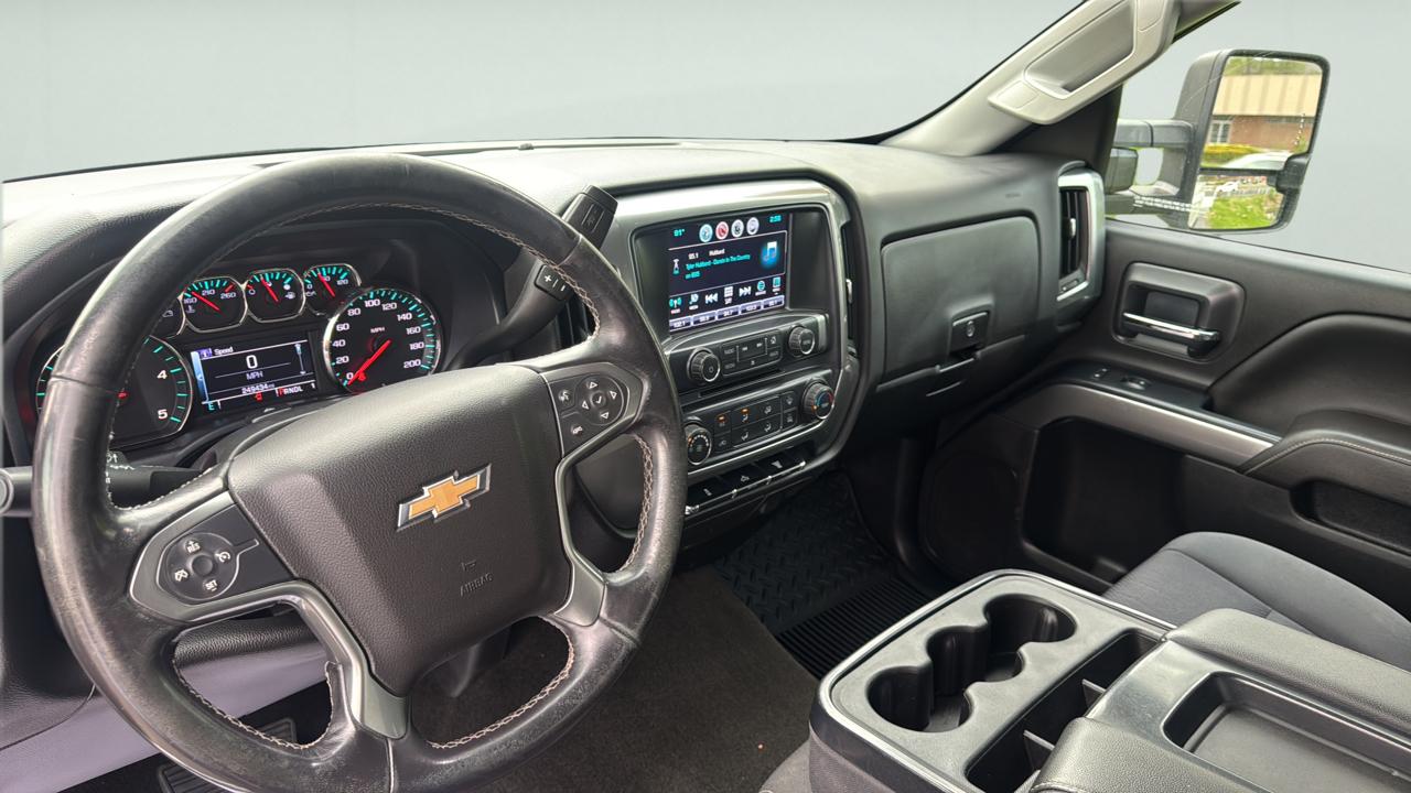 Chevrolet Silverado 2500HD LT Crew Cab 4WD 2017