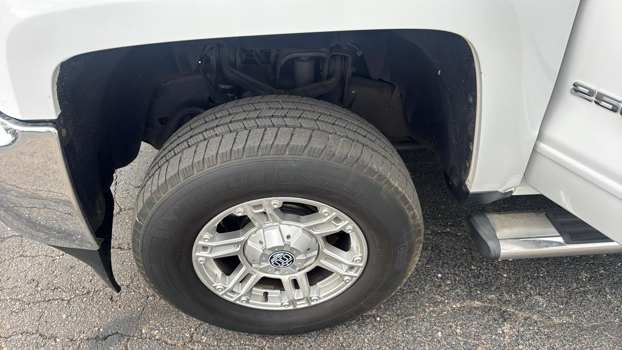 Chevrolet Silverado 2500HD LT Crew Cab 4WD 2017