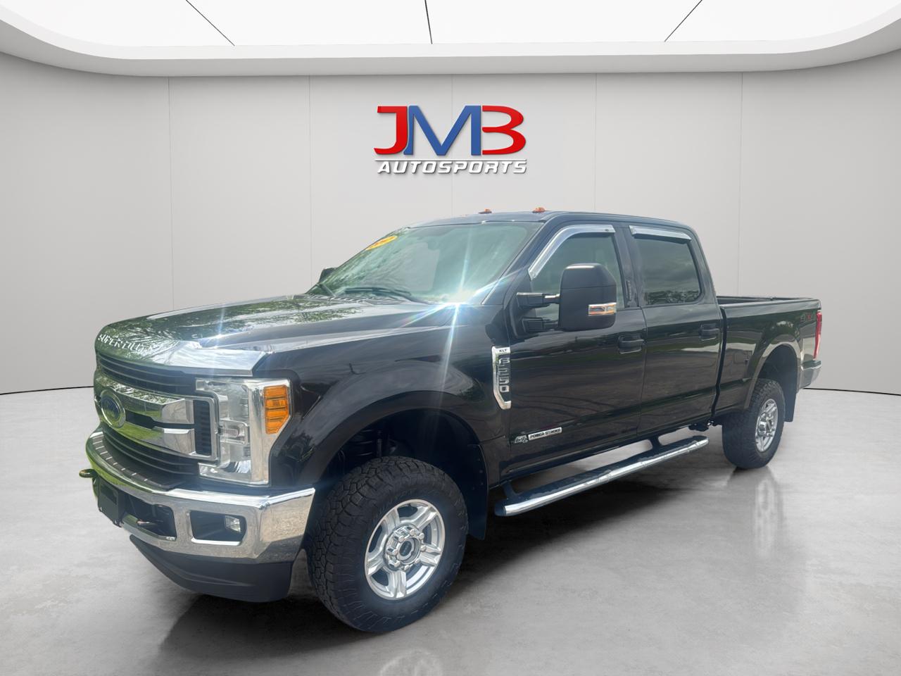 Ford F-250 SD XLT Crew Cab 4WD 2017