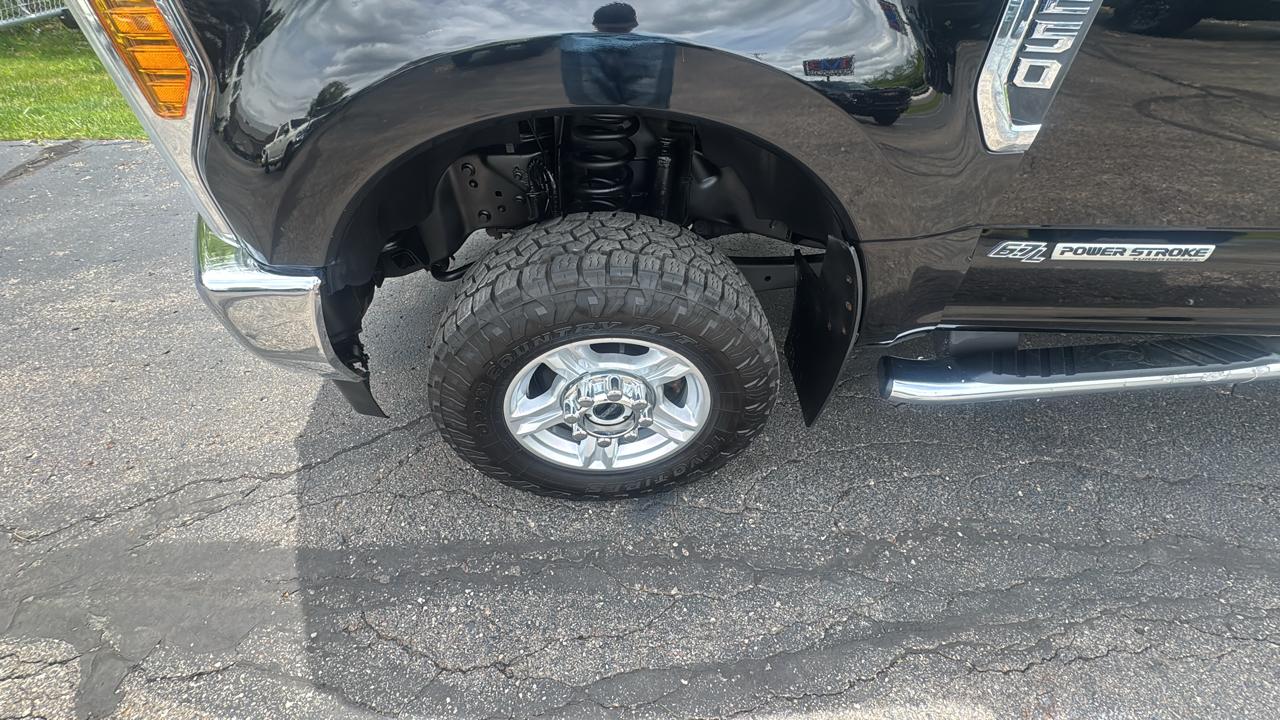 Ford F-250 SD XLT Crew Cab 4WD 2017