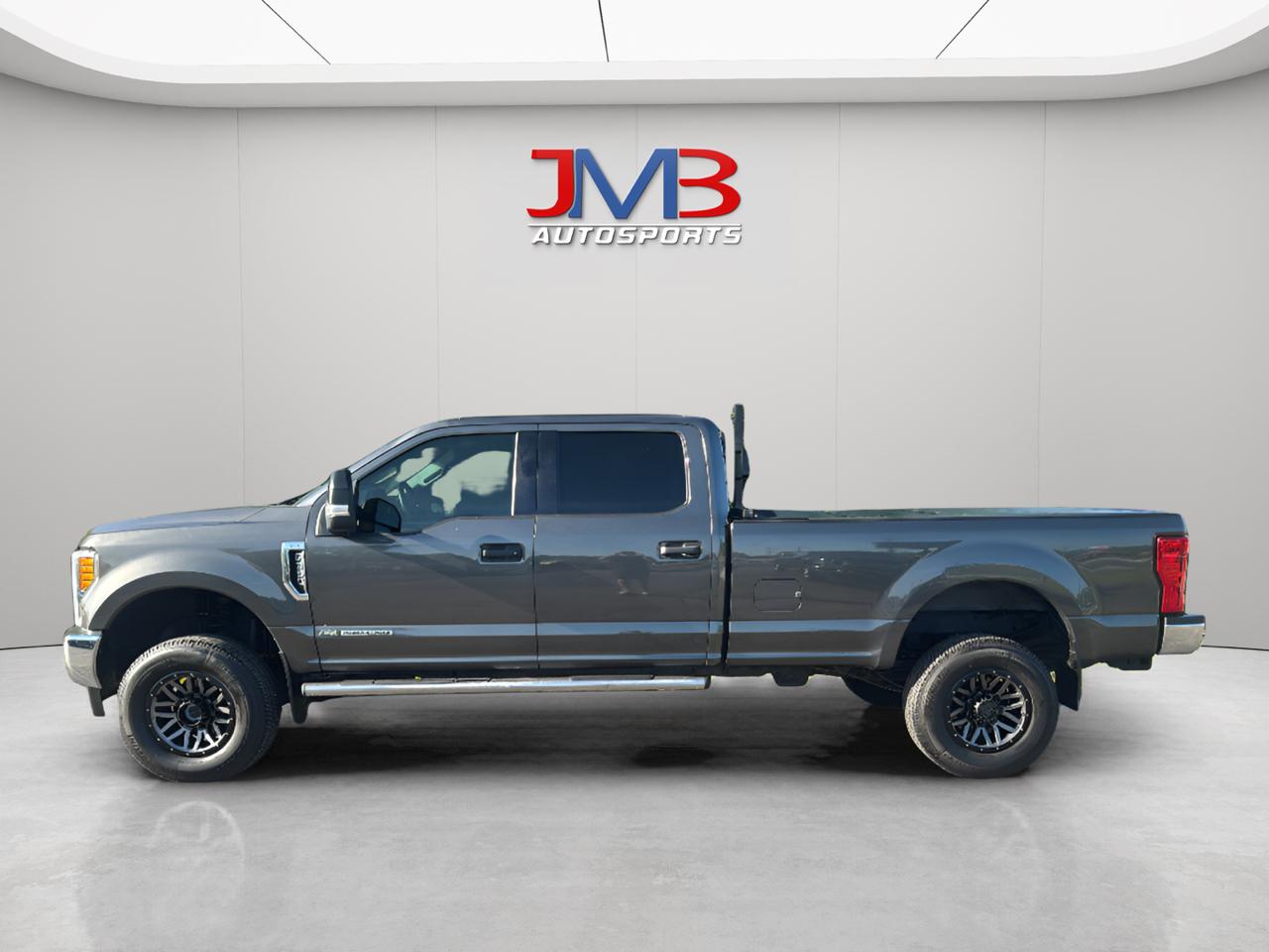 Ford F-350 SD XLT Crew Cab Long Bed 4WD 2018
