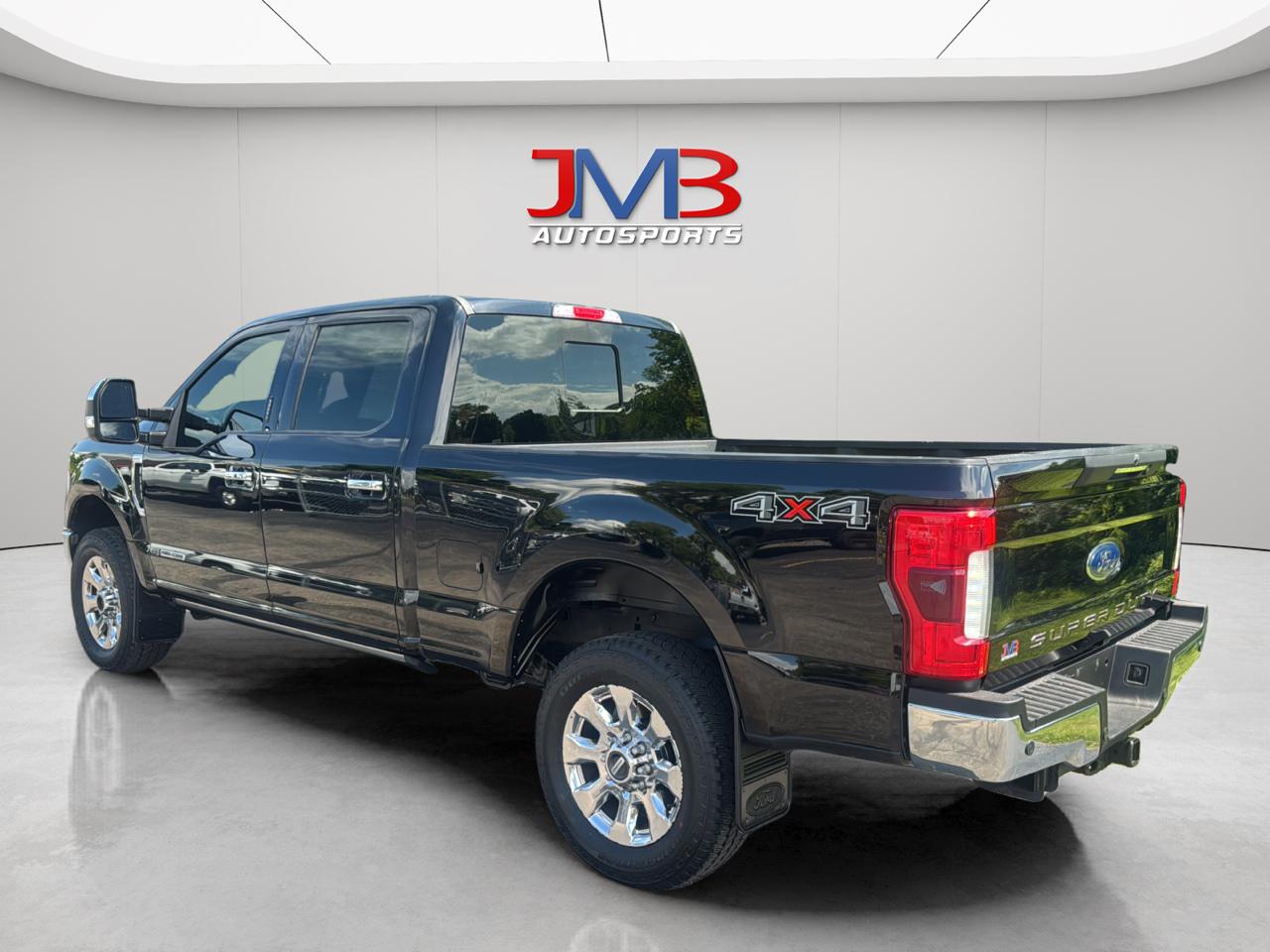 Ford F-250 SD Lariat Crew Cab Short Bed 4WD 2018