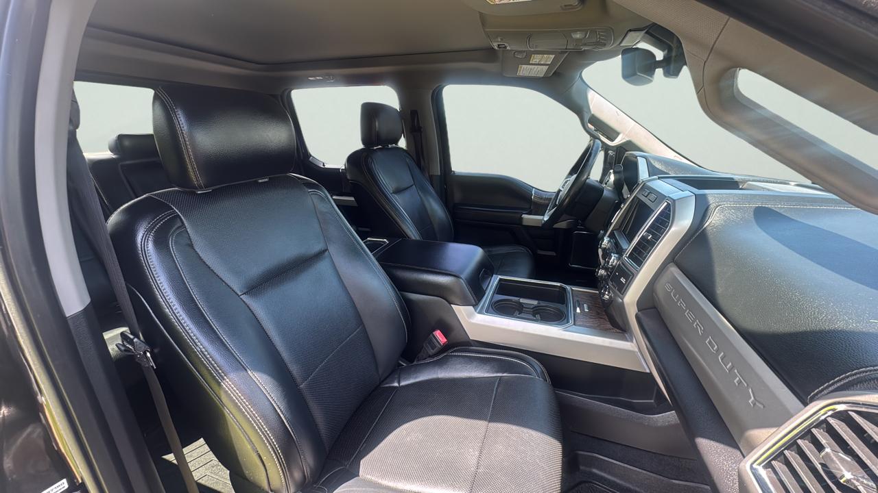 Ford F-250 SD Lariat Crew Cab Short Bed 4WD 2018