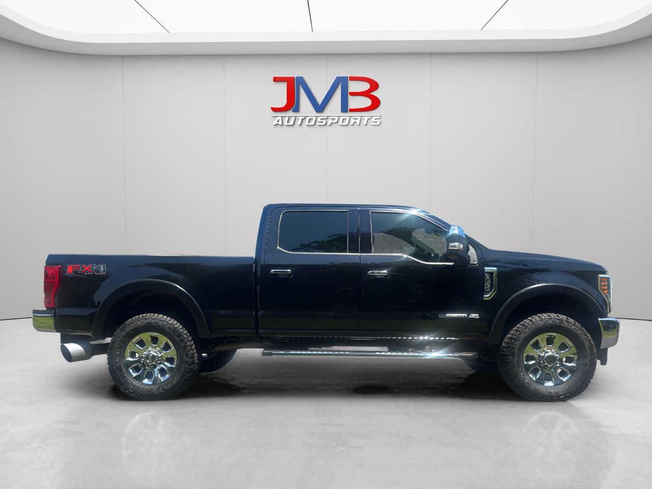 Ford F-250 SD Lariat Crew Cab Short Bed 4WD 2019