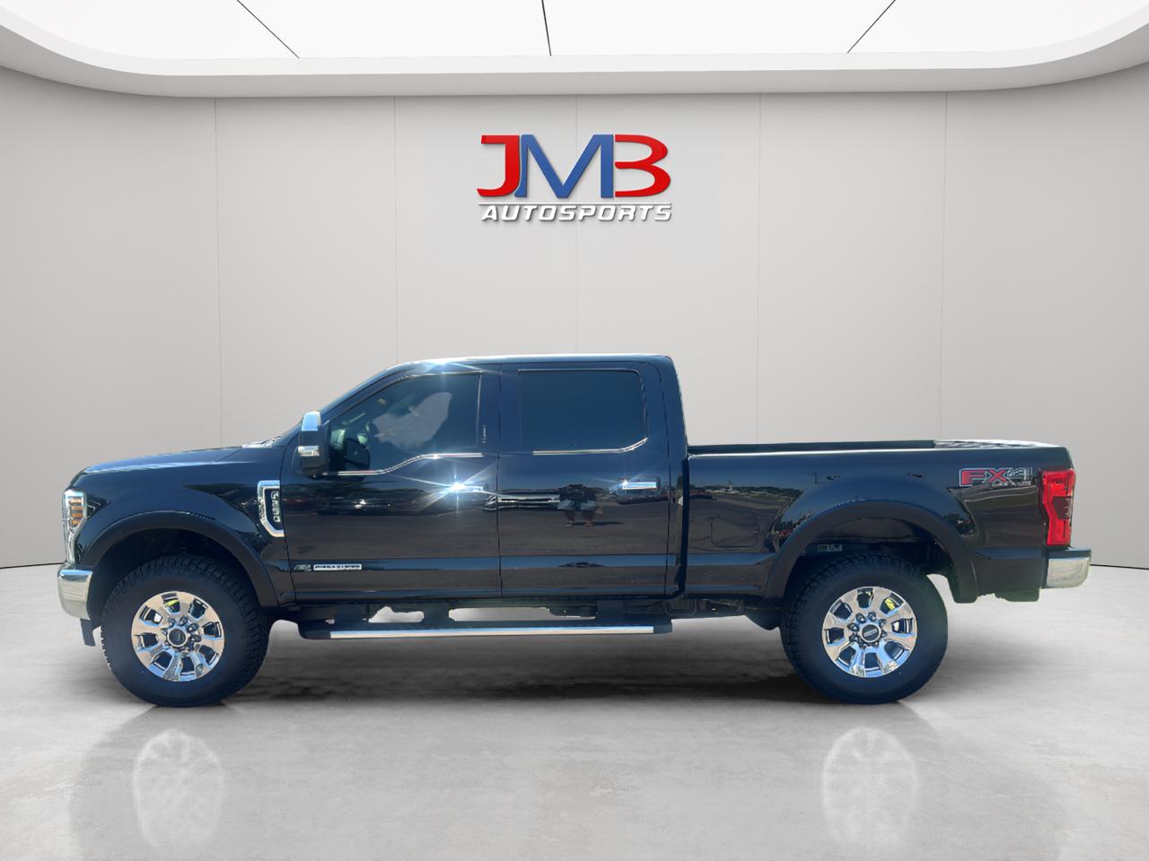 Ford F-250 SD Lariat Crew Cab Short Bed 4WD 2019