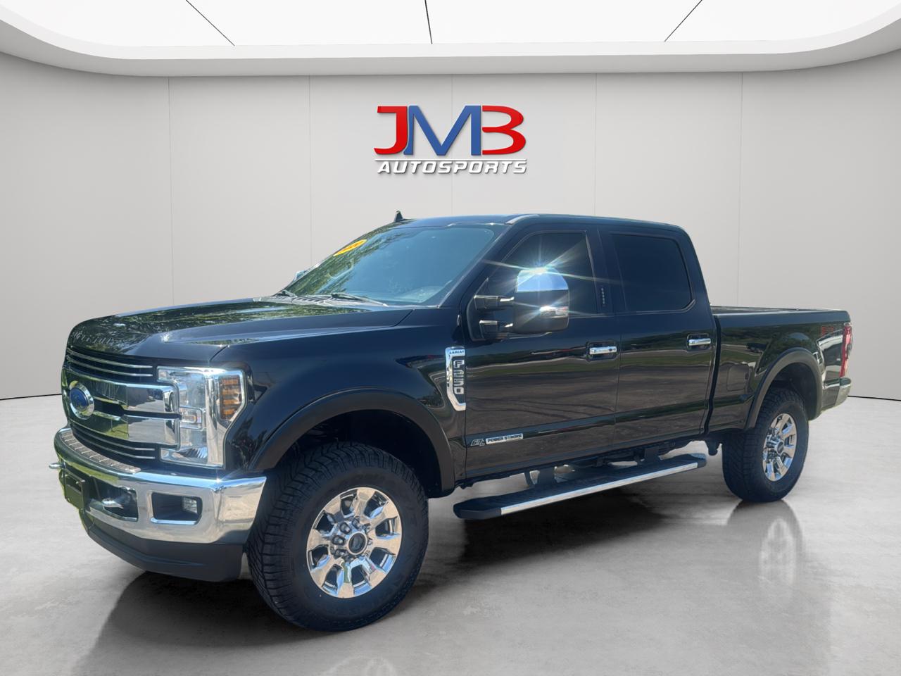 Ford F-250 SD Lariat Crew Cab Short Bed 4WD 2019