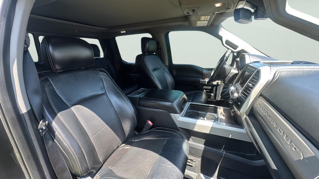 Ford F-250 SD Lariat Crew Cab Short Bed 4WD 2019