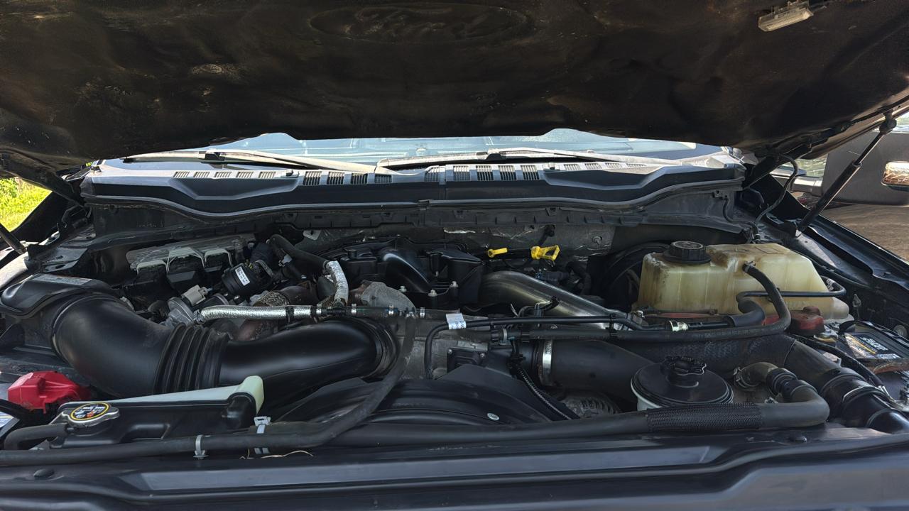 Ford F-250 SD Lariat Crew Cab Short Bed 4WD 2019