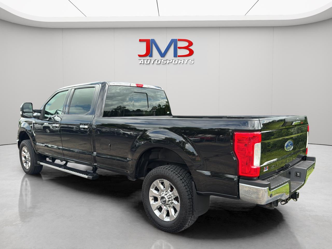 Ford F-250 SD XLT Crew Cab Long Bed 4WD 2019
