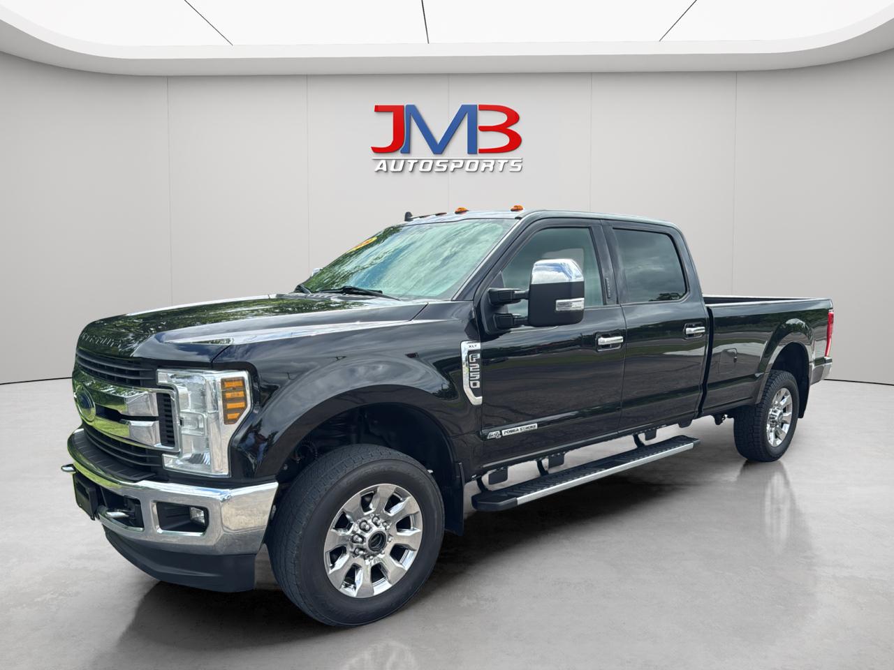Ford F-250 SD XLT Crew Cab Long Bed 4WD 2019