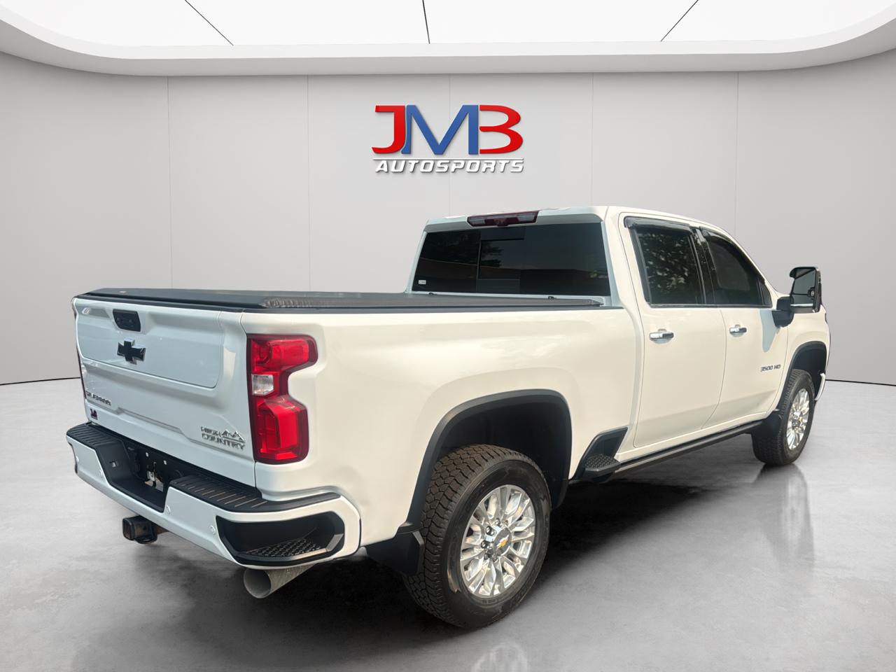 Chevrolet Silverado 3500HD High Country Crew Cab 4WD 2022