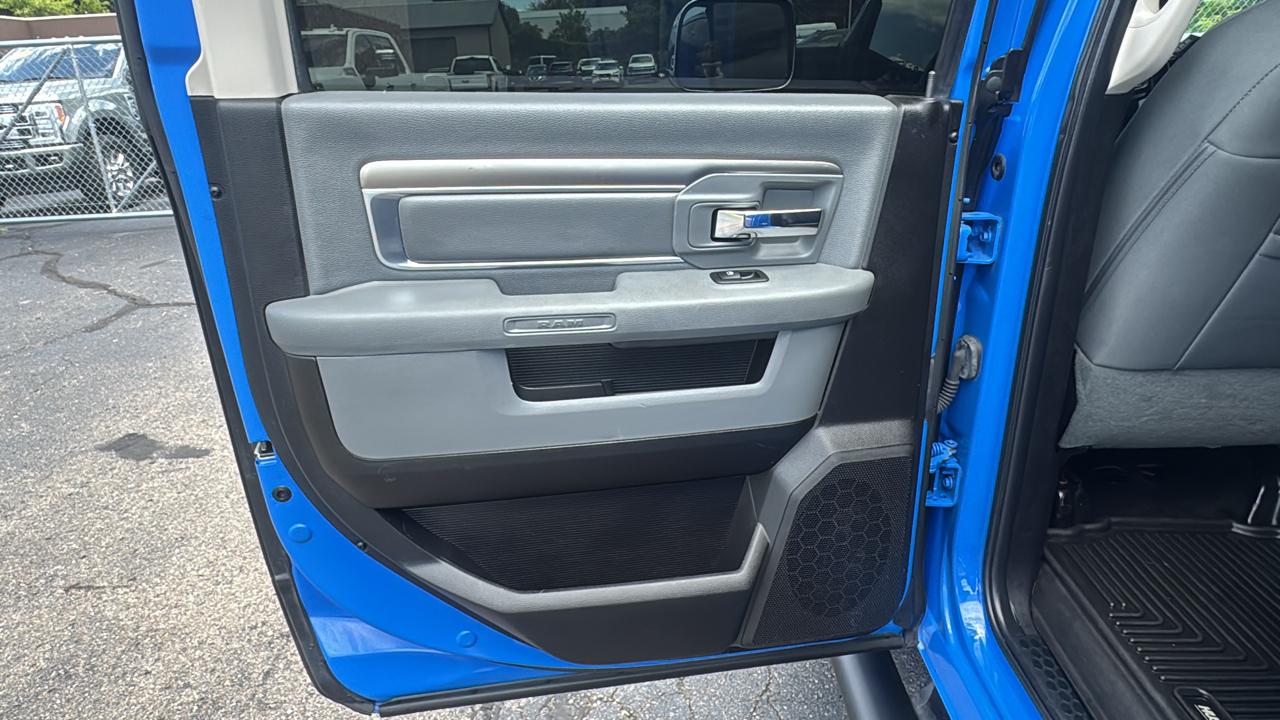 RAM 2500 SLT Crew Cab SWB 4WD 2018