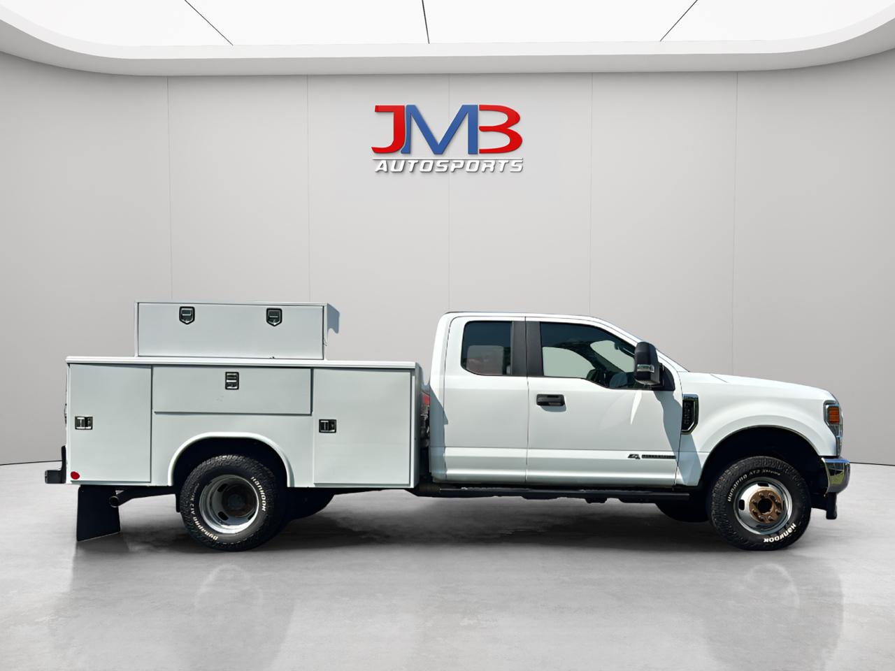 Ford F-350 SD XL SuperCab Long Bed 4WD DRW 2021