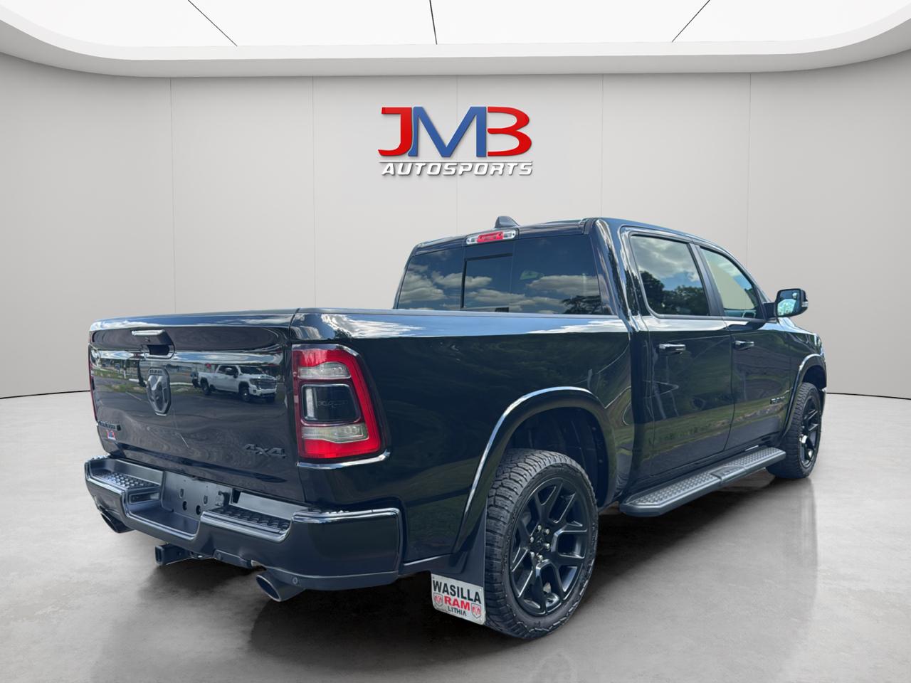 RAM 1500 Laramie Crew Cab SWB 4WD 2022