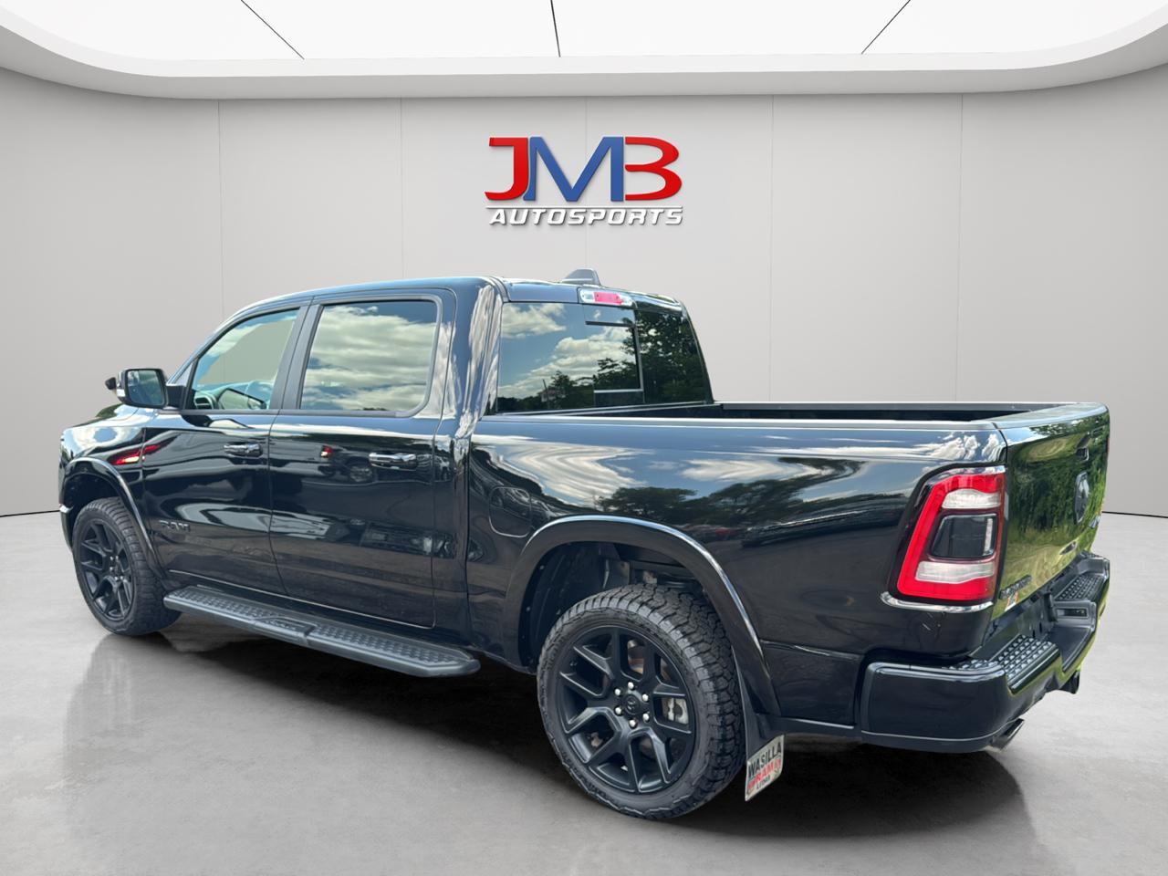 RAM 1500 Laramie Crew Cab SWB 4WD 2022