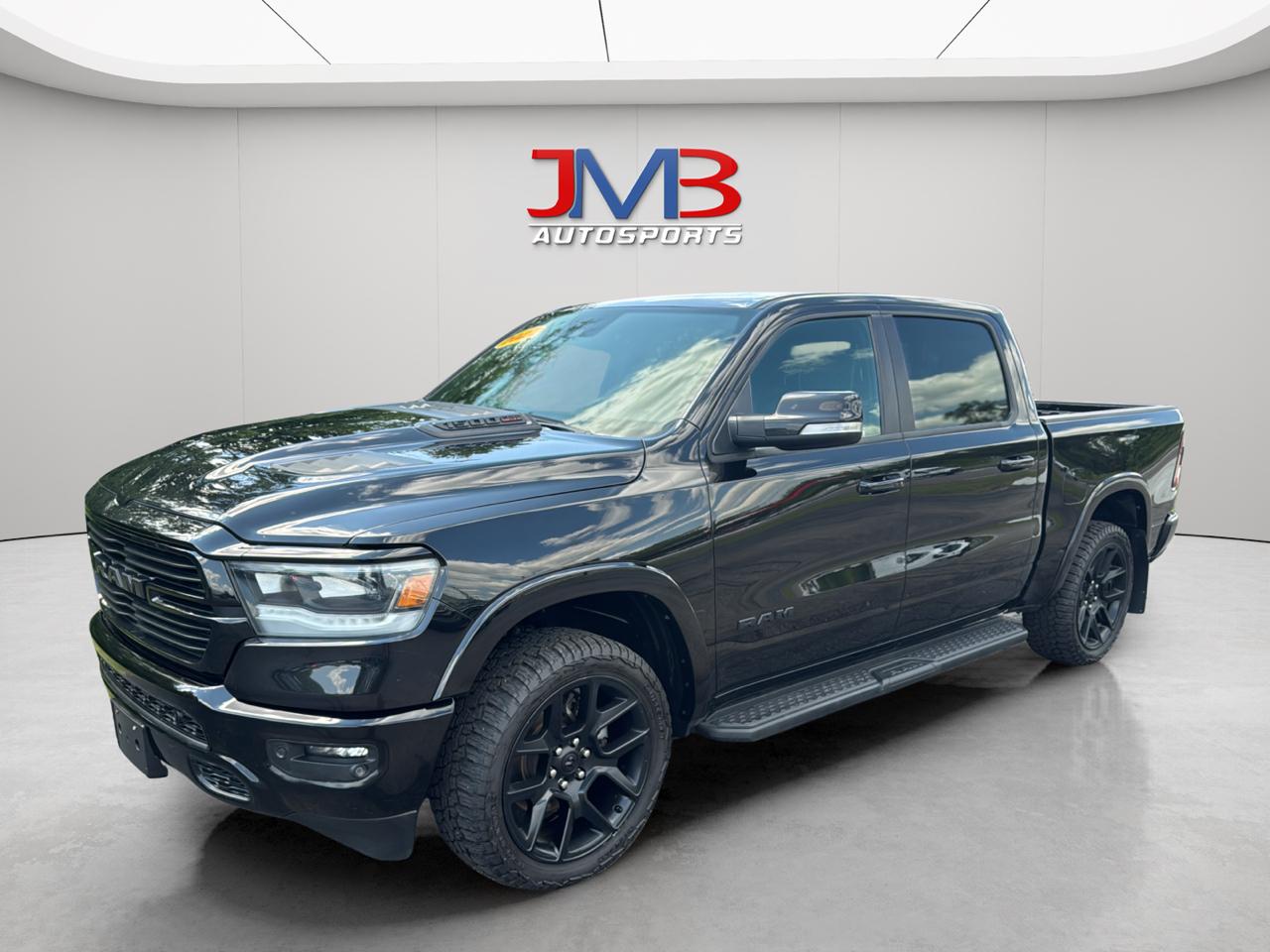 RAM 1500 Laramie Crew Cab SWB 4WD 2022