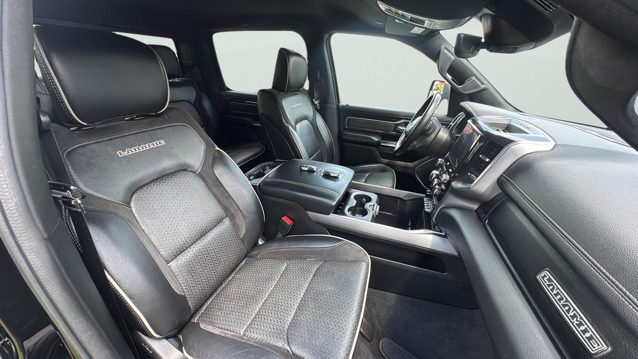RAM 1500 Laramie Crew Cab SWB 4WD 2022