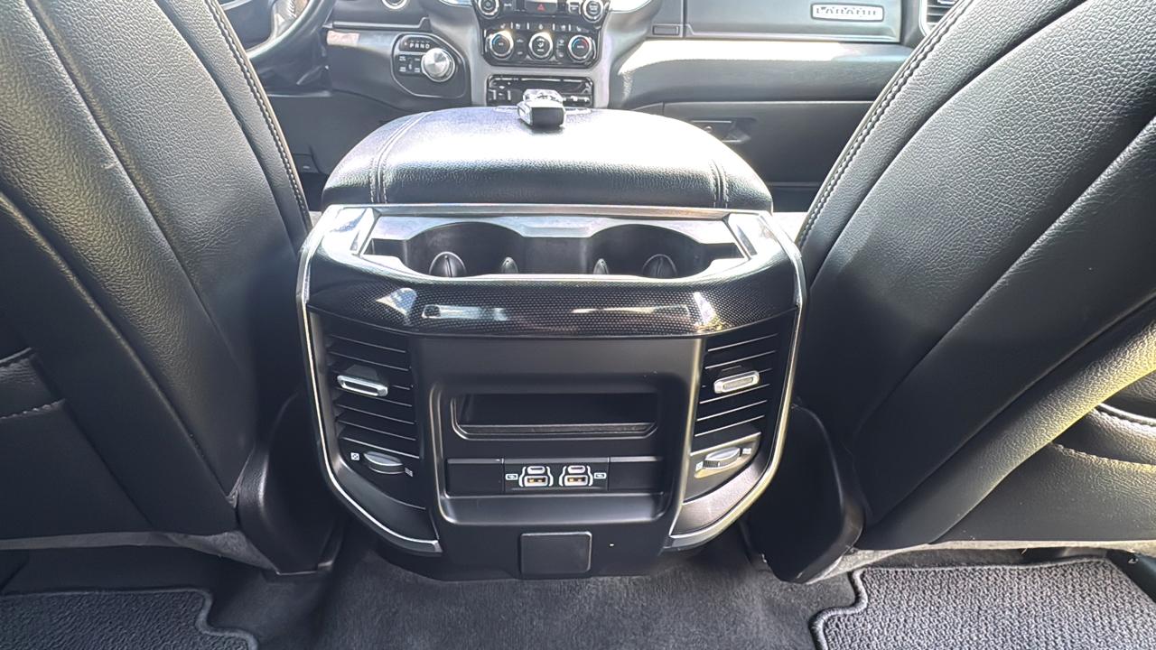 RAM 1500 Laramie Crew Cab SWB 4WD 2022