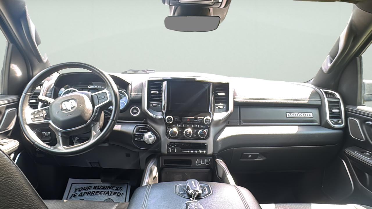 RAM 1500 Laramie Crew Cab SWB 4WD 2022