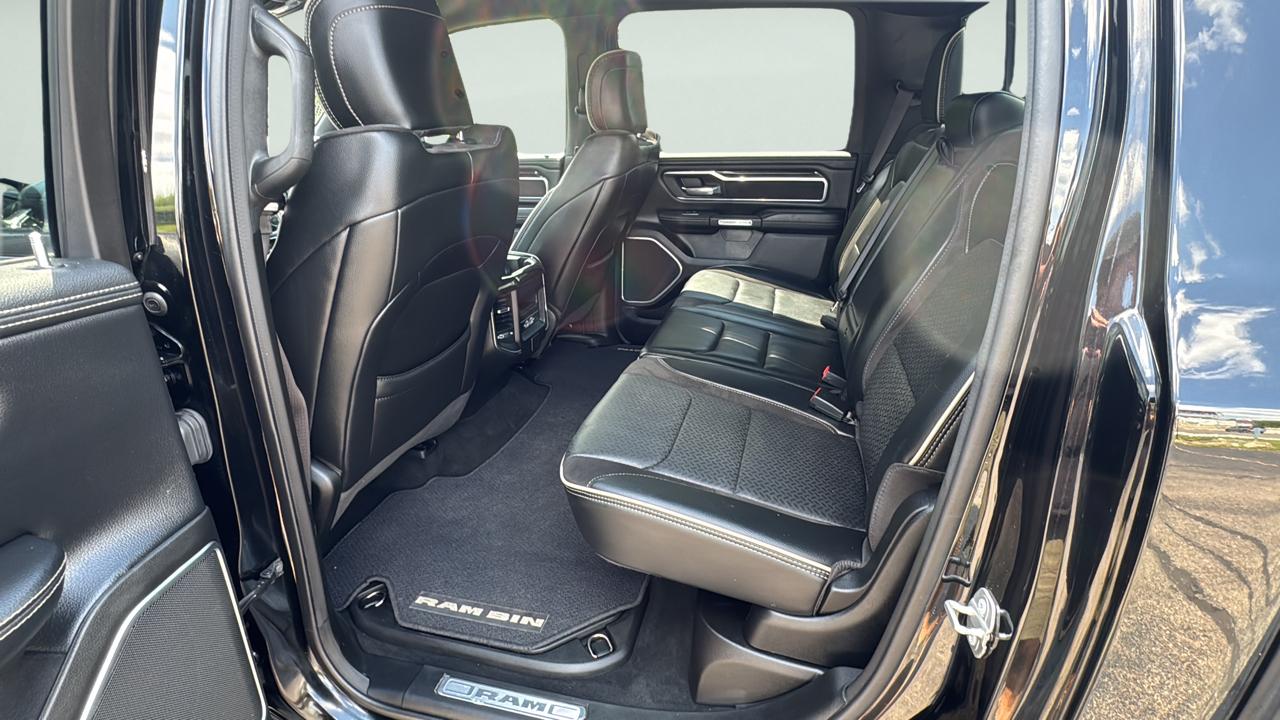 RAM 1500 Laramie Crew Cab SWB 4WD 2022