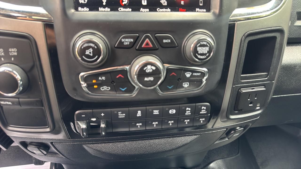 RAM 3500 Laramie Crew Cab LWB 4WD 2018