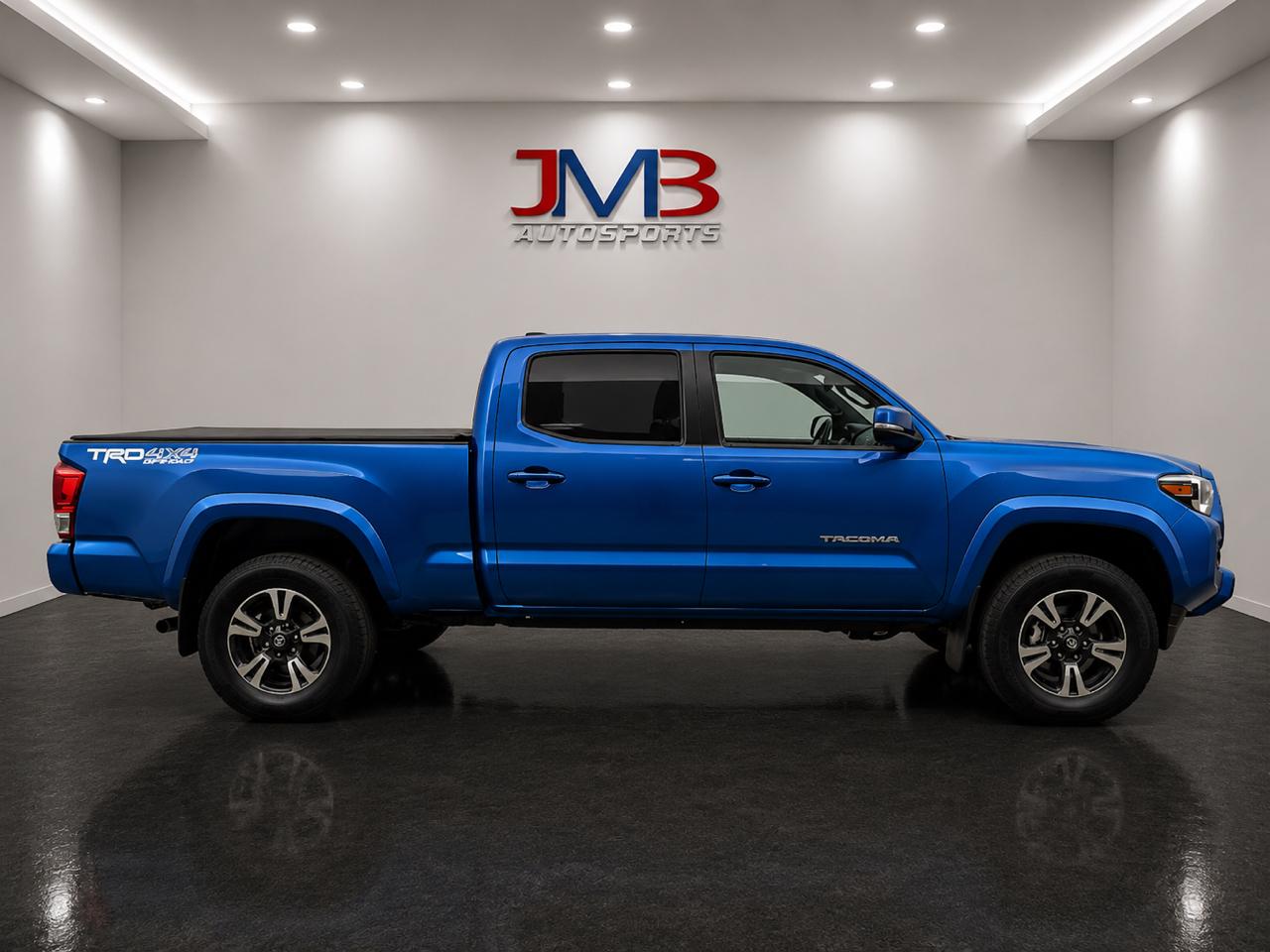 Toyota Tacoma  2018