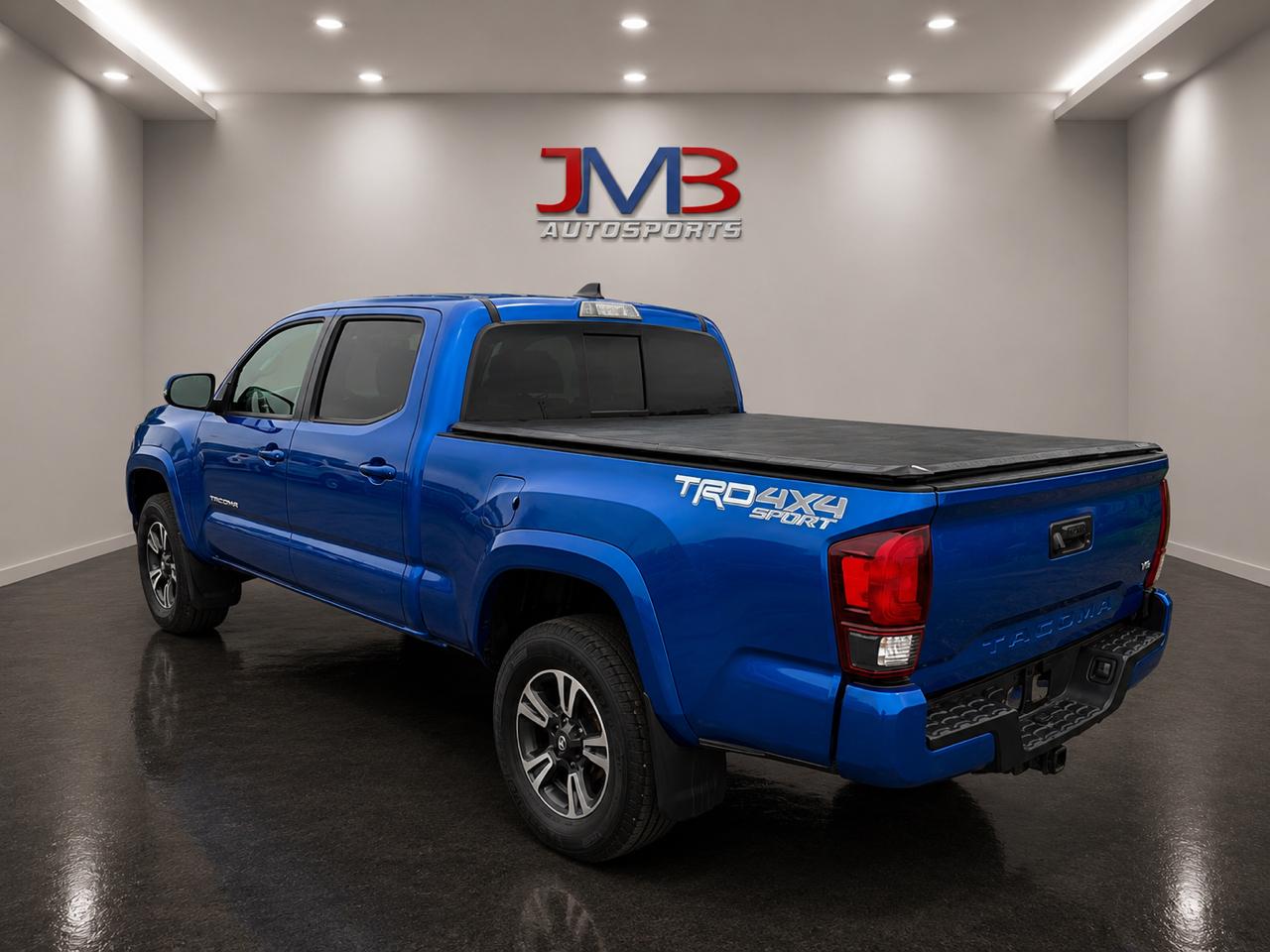 Toyota Tacoma  2018
