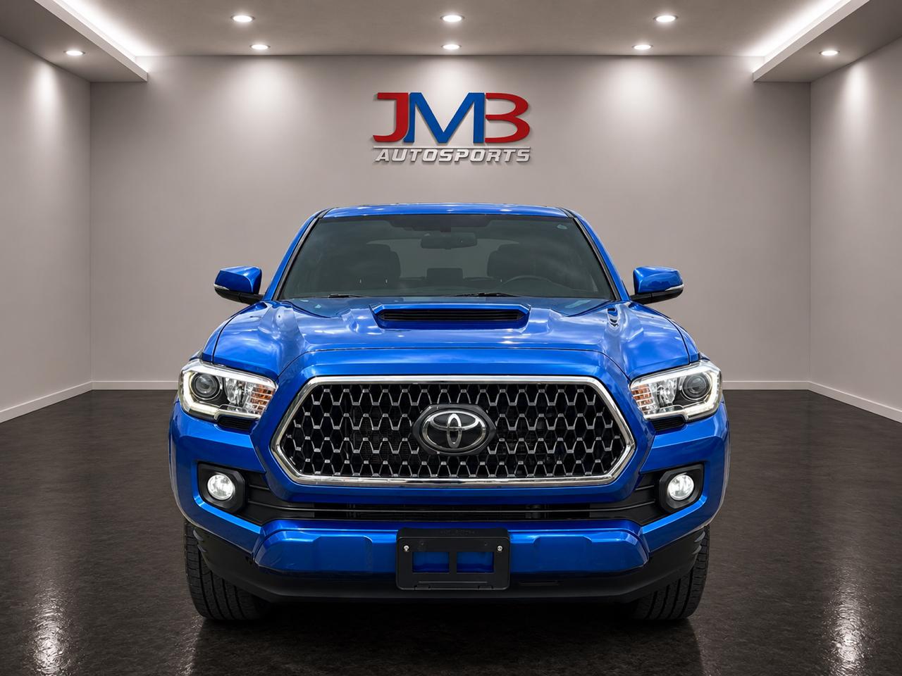 Toyota Tacoma  2018