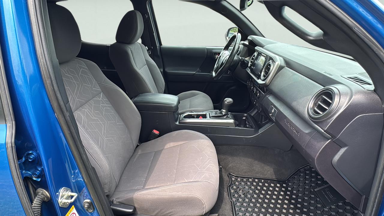 Toyota Tacoma  2018