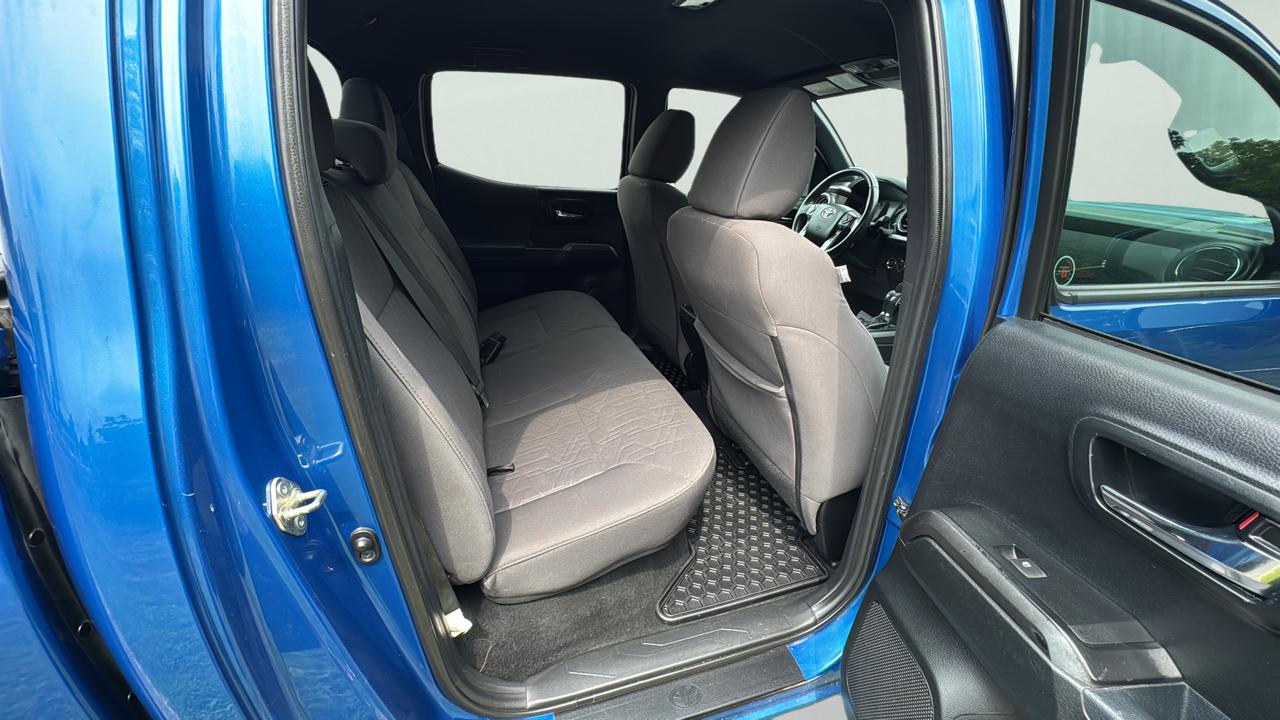 Toyota Tacoma  2018