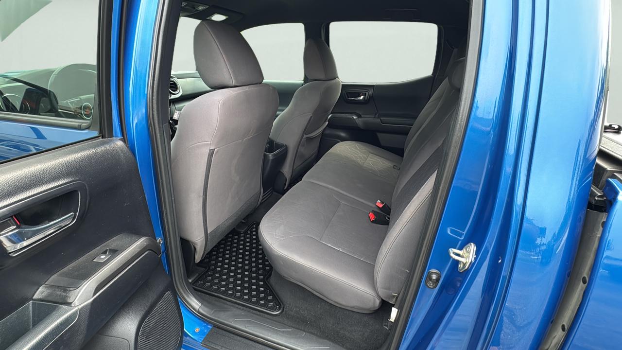Toyota Tacoma  2018