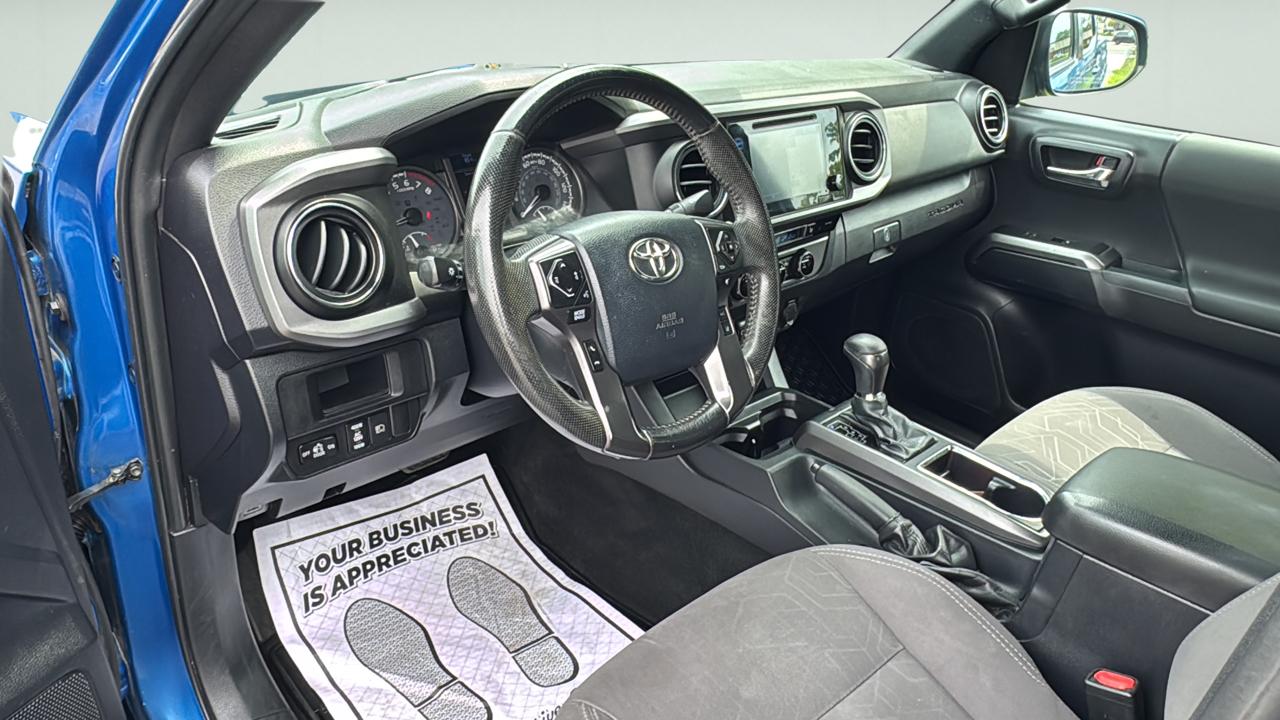 Toyota Tacoma  2018