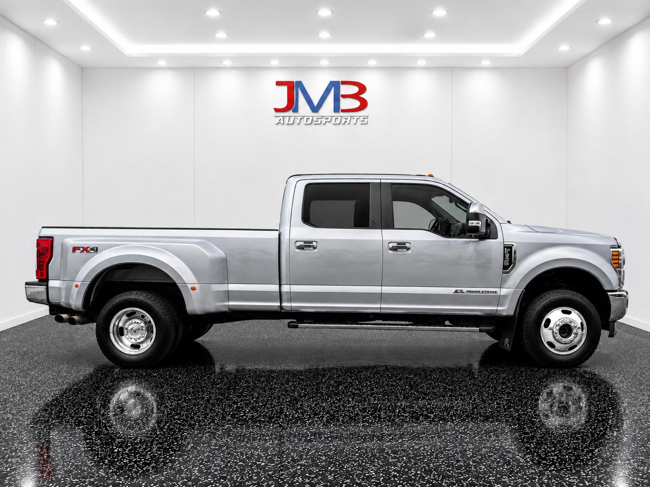 Ford F-350 SD Lariat Crew Cab LWB DRW 4WD 2017