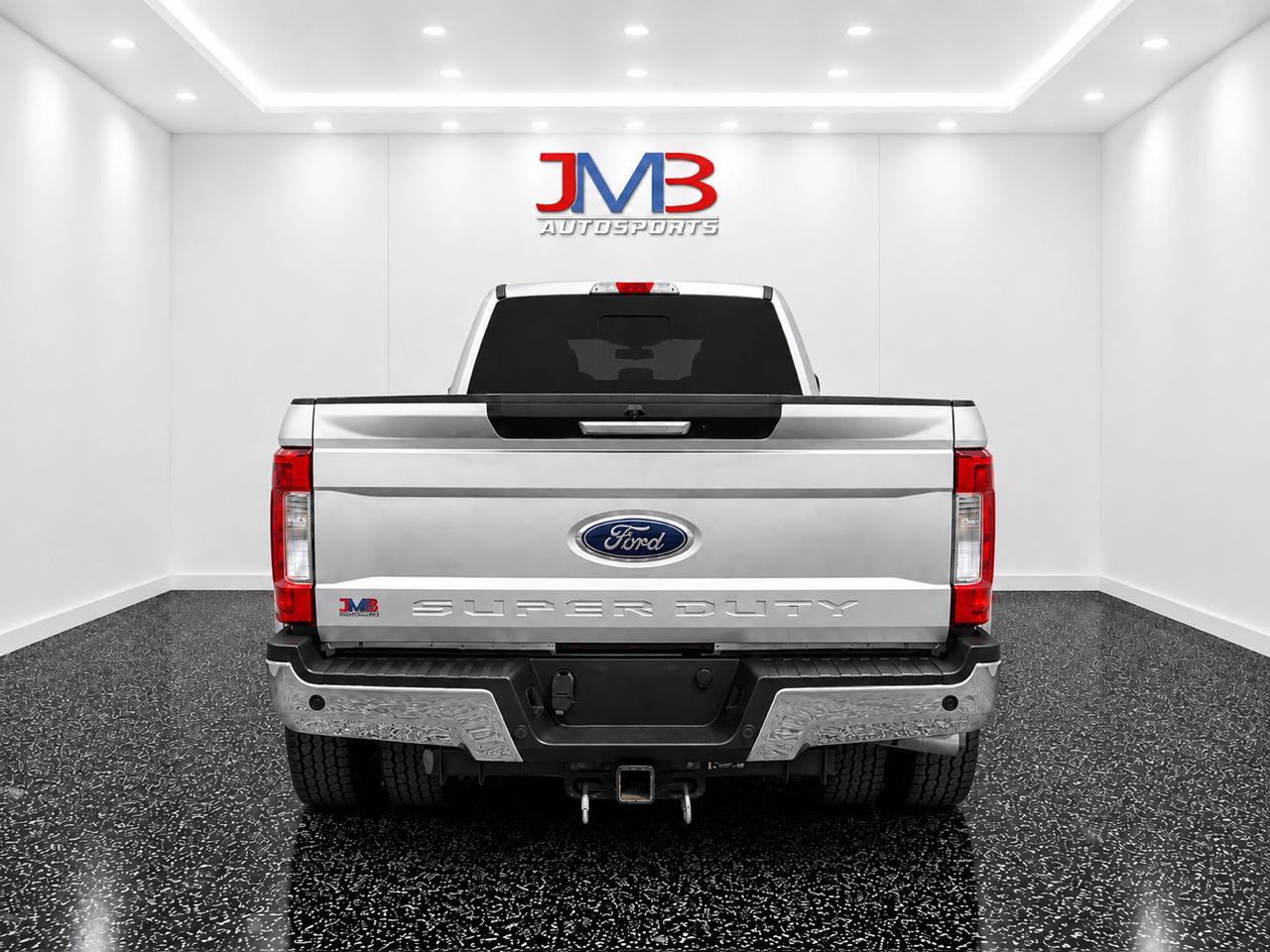 Ford F-350 SD Lariat Crew Cab LWB DRW 4WD 2017