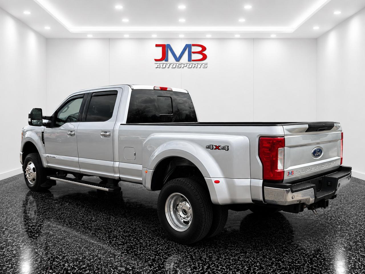 Ford F-350 SD Lariat Crew Cab LWB DRW 4WD 2017