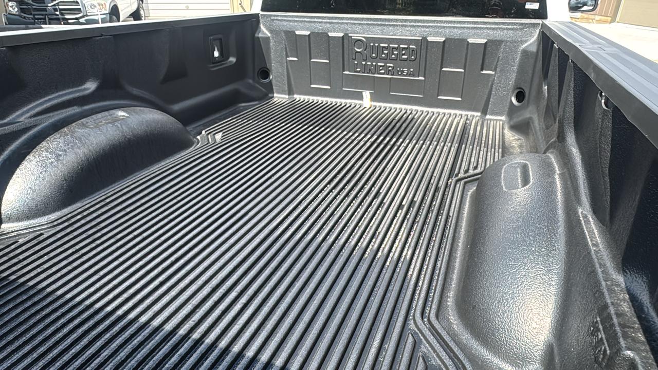 Ford F-350 SD XLT Crew Cab Long Bed DRW 4WD 2019