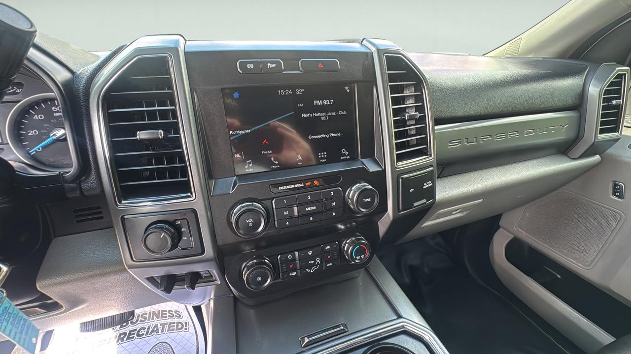 Ford F-350 SD XLT Crew Cab Long Bed DRW 4WD 2019