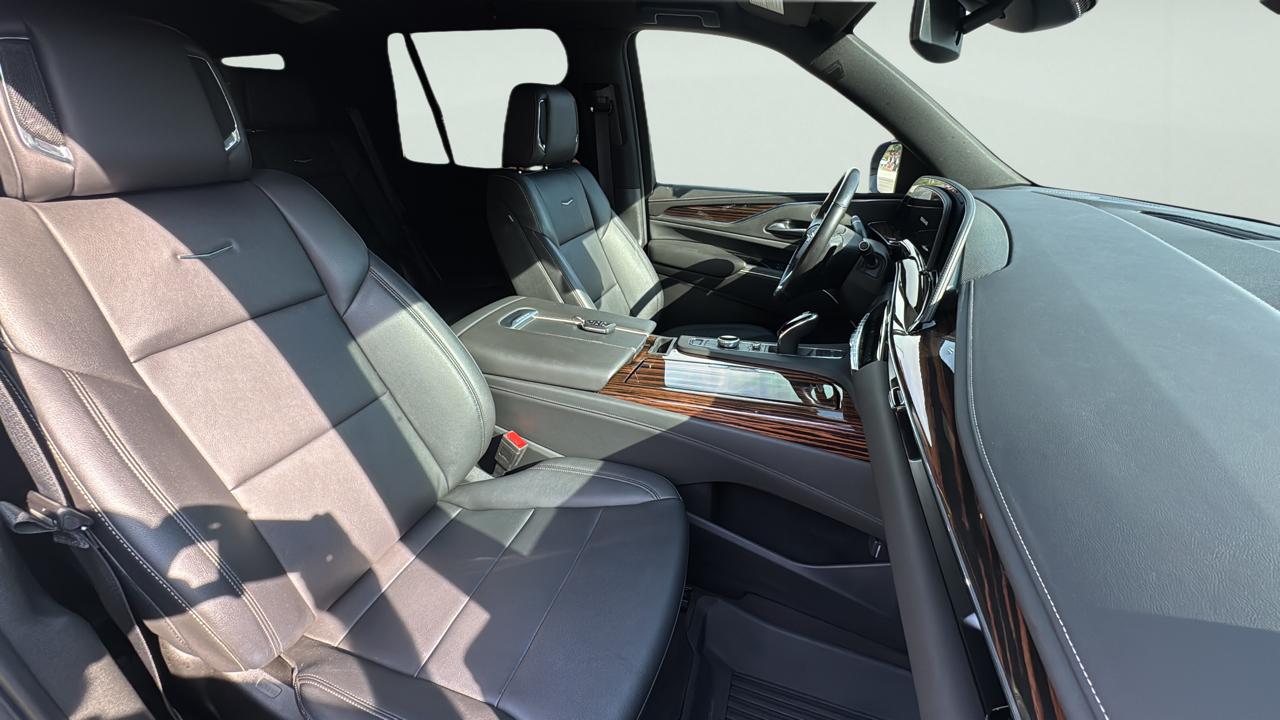 Cadillac Escalade Luxury 4WD 2024