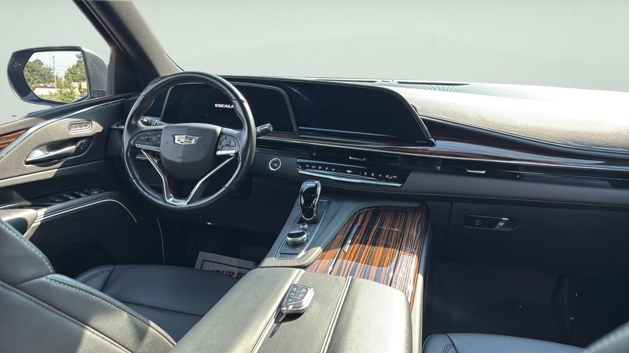 Cadillac Escalade Luxury 4WD 2024