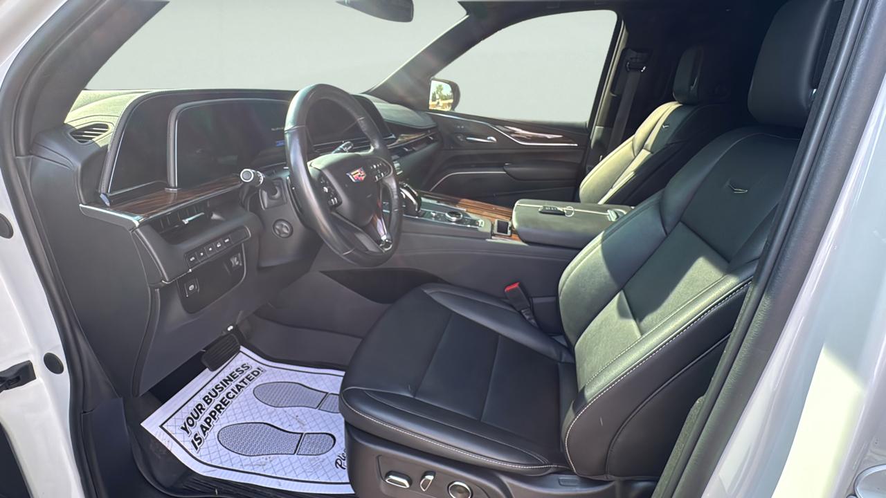 Cadillac Escalade Luxury 4WD 2024