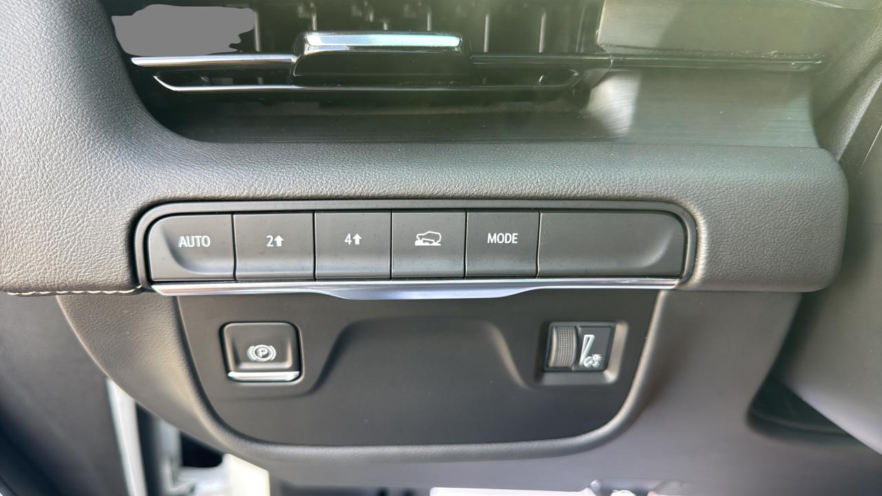 Cadillac Escalade Luxury 4WD 2024