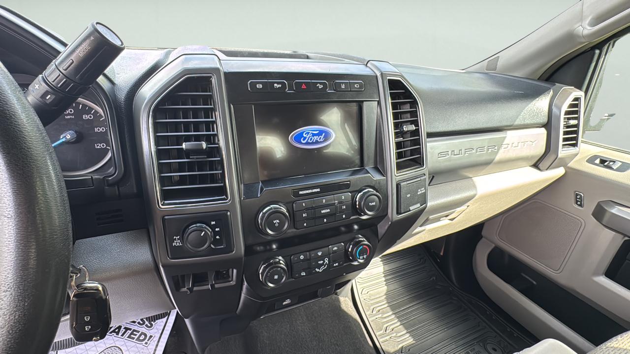 Ford F-250 SD XLT Crew Cab 4WD 2020